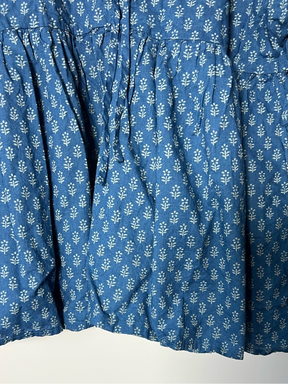 Faherty Lyla Top Organic Cotton Indigo Gobo Floral Print NEW - Picture 9 of 15